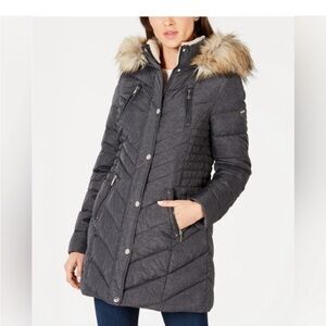 Laundry By Shelli Segal Gray Puffer Jacket with Faux Fur Trim